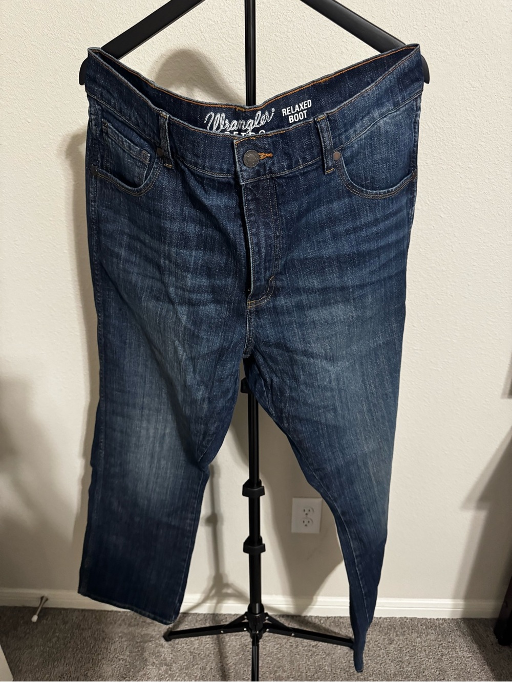 Wrangler Retro Men’s Relaxed Bootcut Jeans Blue Denim Western Cowboy 36/32
